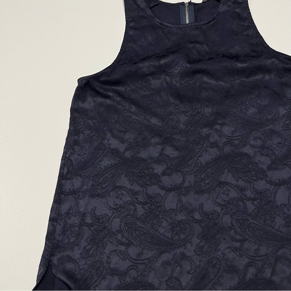 Aritzia Wilfred Paisley Sleeveless Back Zip Top in Navy Blue - Picture 5 of 9